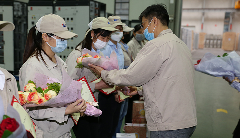 >男神登場(chǎng)，愿望實(shí)現！